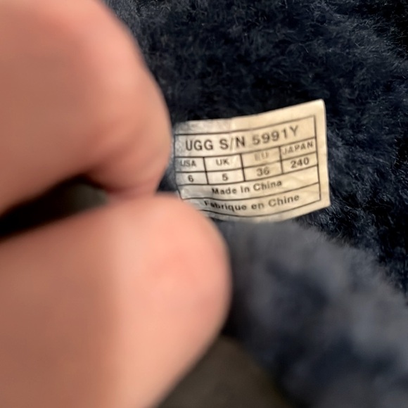 UGG Boots - Picture 9 of 9